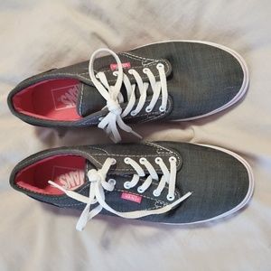 Size 7.5 Grey with Pink and White Detail